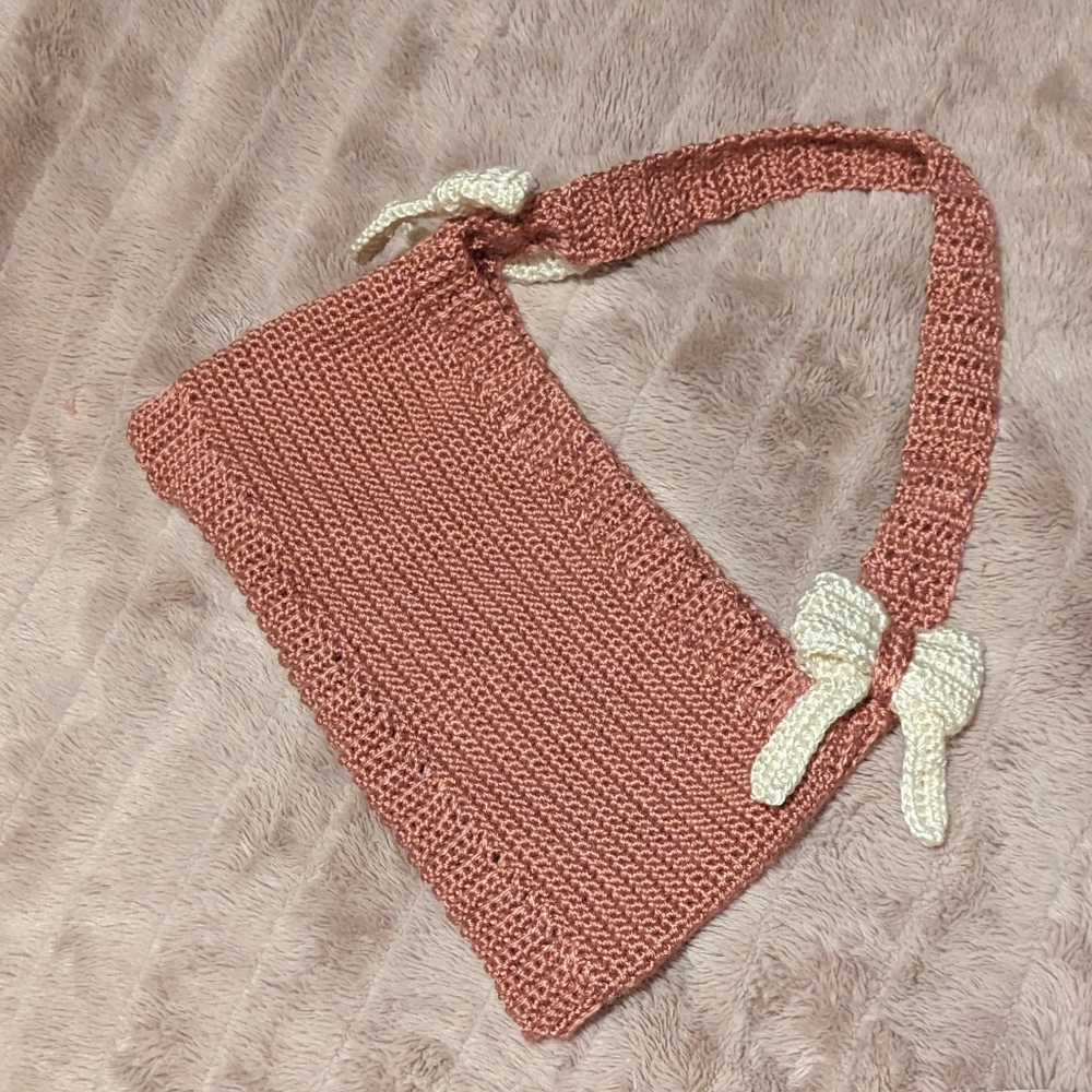Dark pink crochet shoulder bag